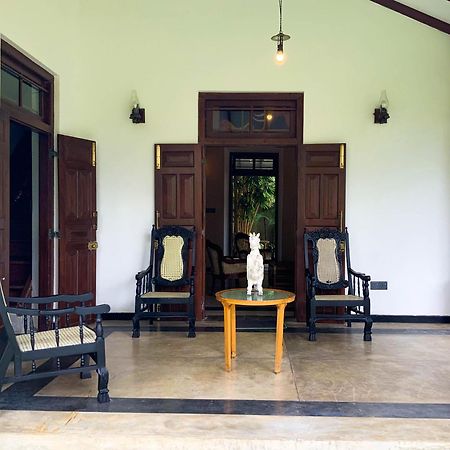 Headman House Antique Villa - A Seaside Royal Stay Ahangama Buitenkant foto