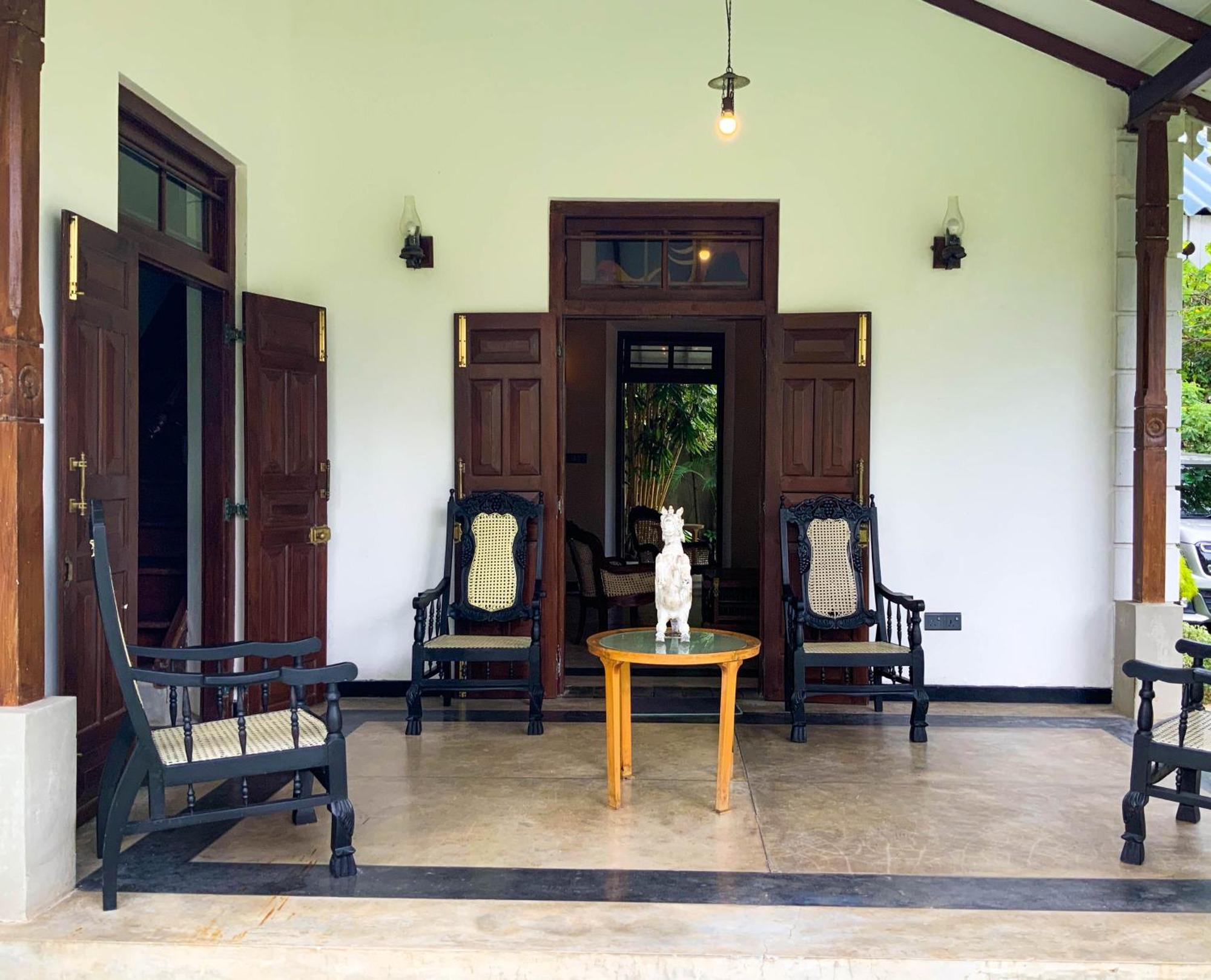 Headman House Antique Villa - A Seaside Royal Stay Ahangama Buitenkant foto