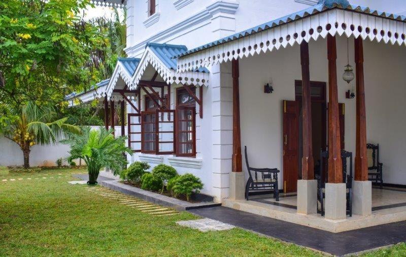 Headman House Antique Villa - A Seaside Royal Stay Ahangama Buitenkant foto