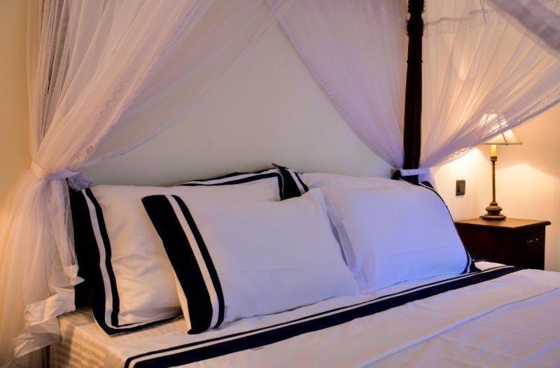 Headman House Antique Villa - A Seaside Royal Stay Ahangama Buitenkant foto