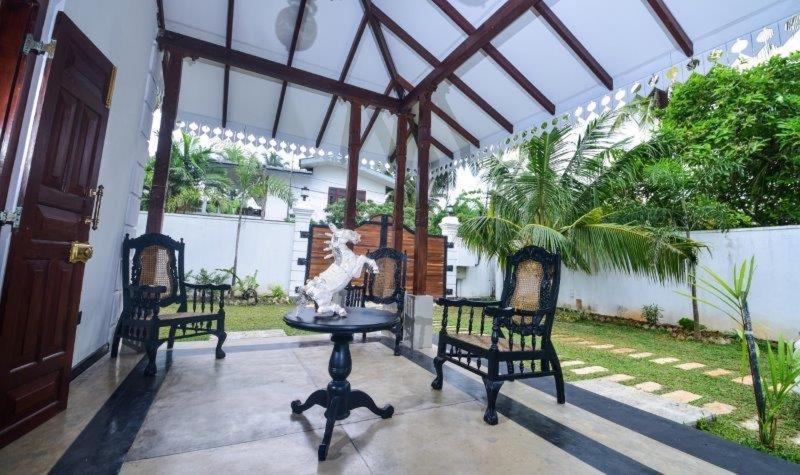 Headman House Antique Villa - A Seaside Royal Stay Ahangama Buitenkant foto