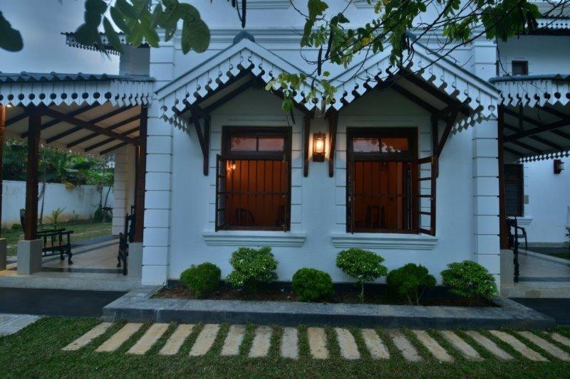 Headman House Antique Villa - A Seaside Royal Stay Ahangama Buitenkant foto